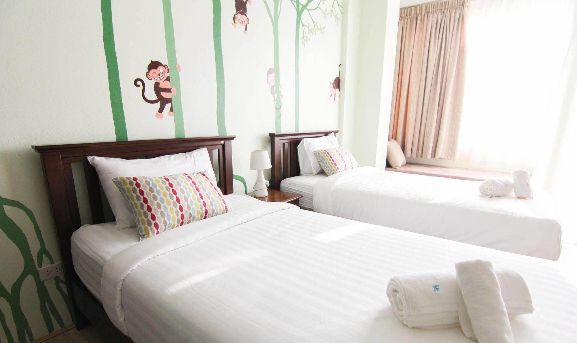 Bed and breakfast Just Fine Krabi town Extérieur photo